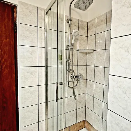 Sunny With Large Balcony By Mihaela Lägenhet Poreč