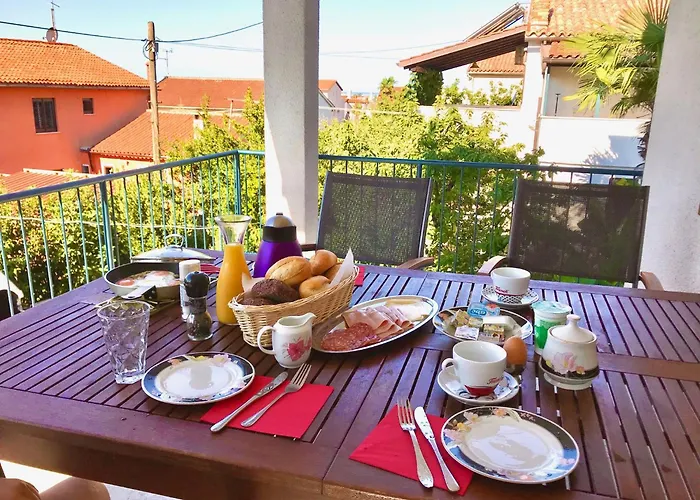 Sunny With Large Balcony By Mihaela * Porec