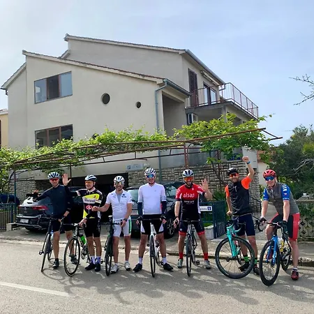 Sunny With Large Balcony By Mihaela Apartmán Poreč